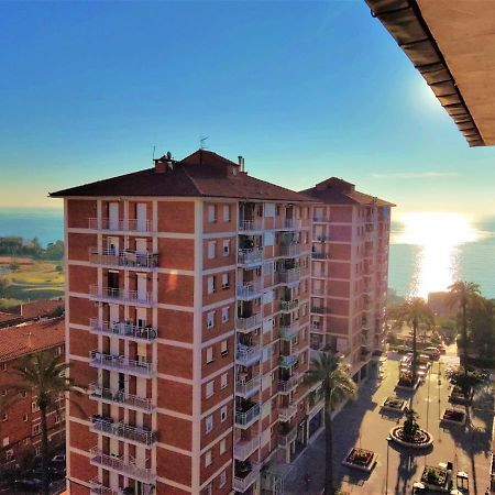 Helena Seaview & Beach-Apartment Монгат Экстерьер фото