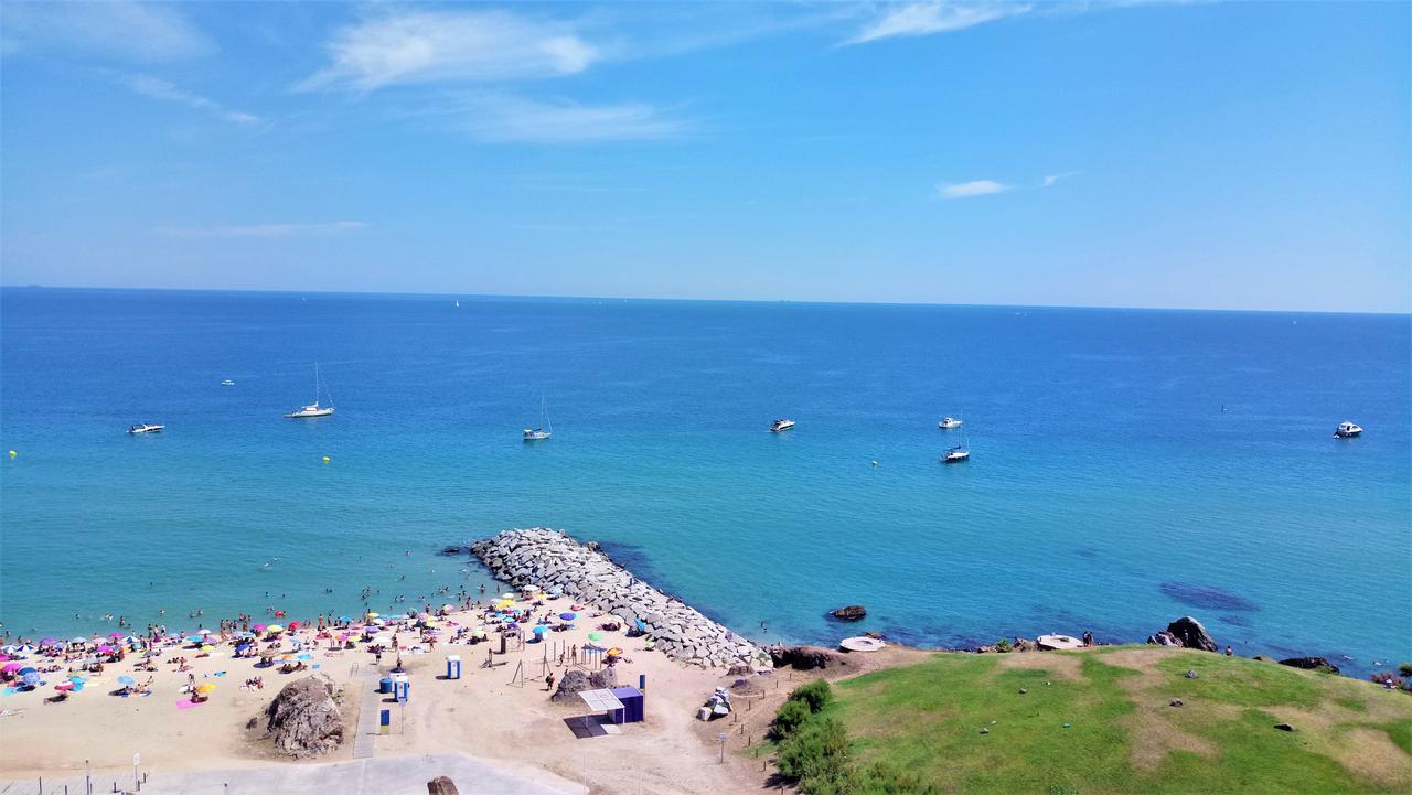 Helena Seaview & Beach-Apartment Монгат Экстерьер фото