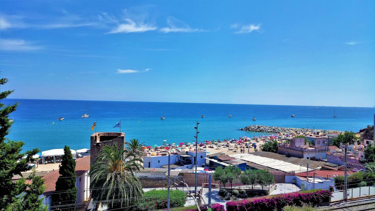 Helena Seaview & Beach-Apartment Монгат Экстерьер фото