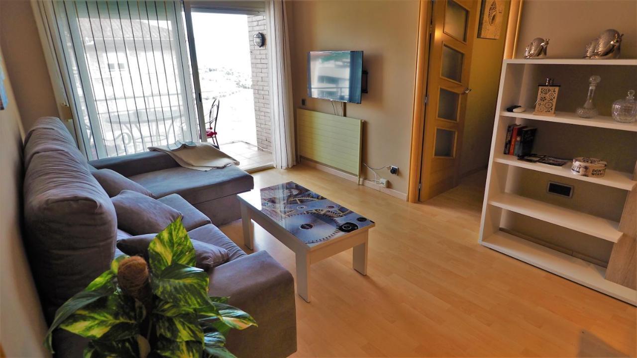 Helena Seaview & Beach-Apartment Монгат Экстерьер фото